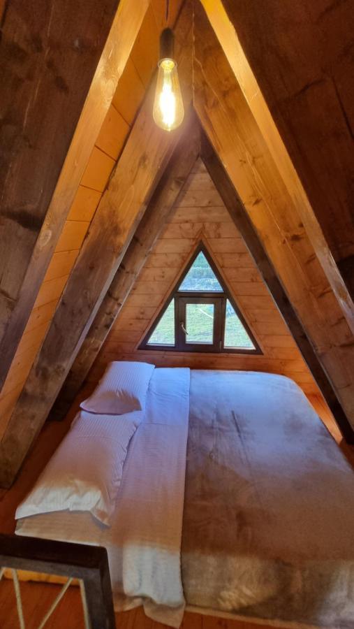 Bungaja Chalets Shkodër Екстериор снимка