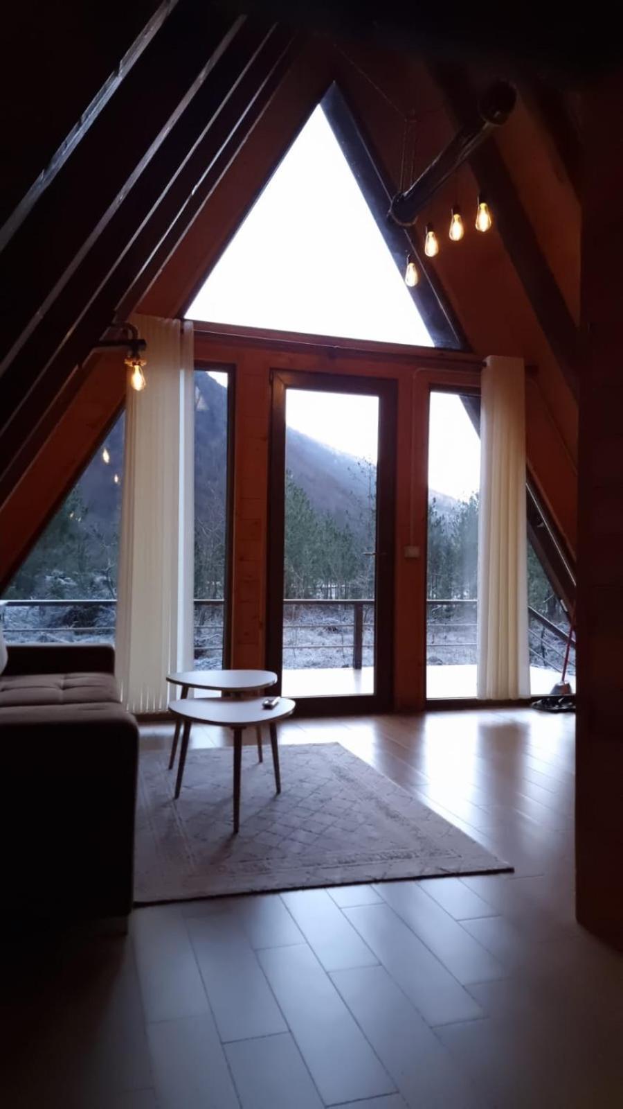 Bungaja Chalets Shkodër Екстериор снимка