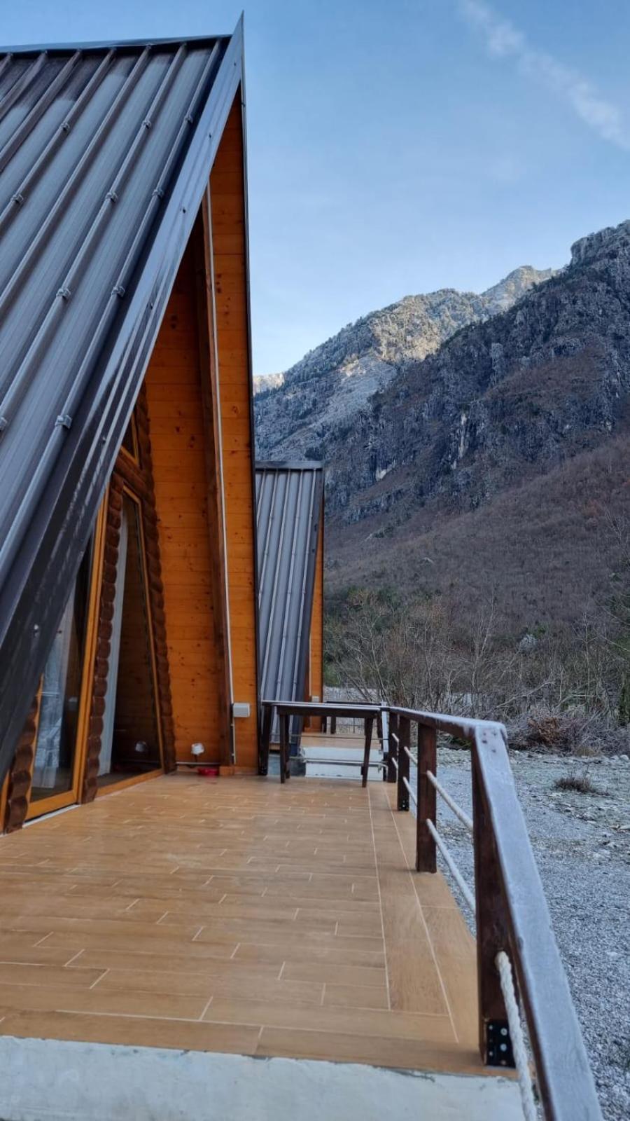 Bungaja Chalets Shkodër Екстериор снимка